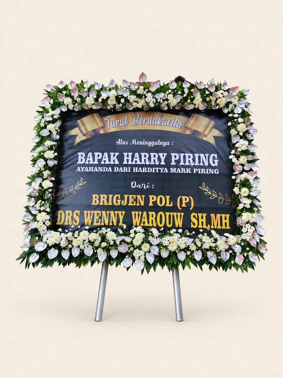 Papan Duka Cita Hitam Silver — pratinjau dengan latar krem
