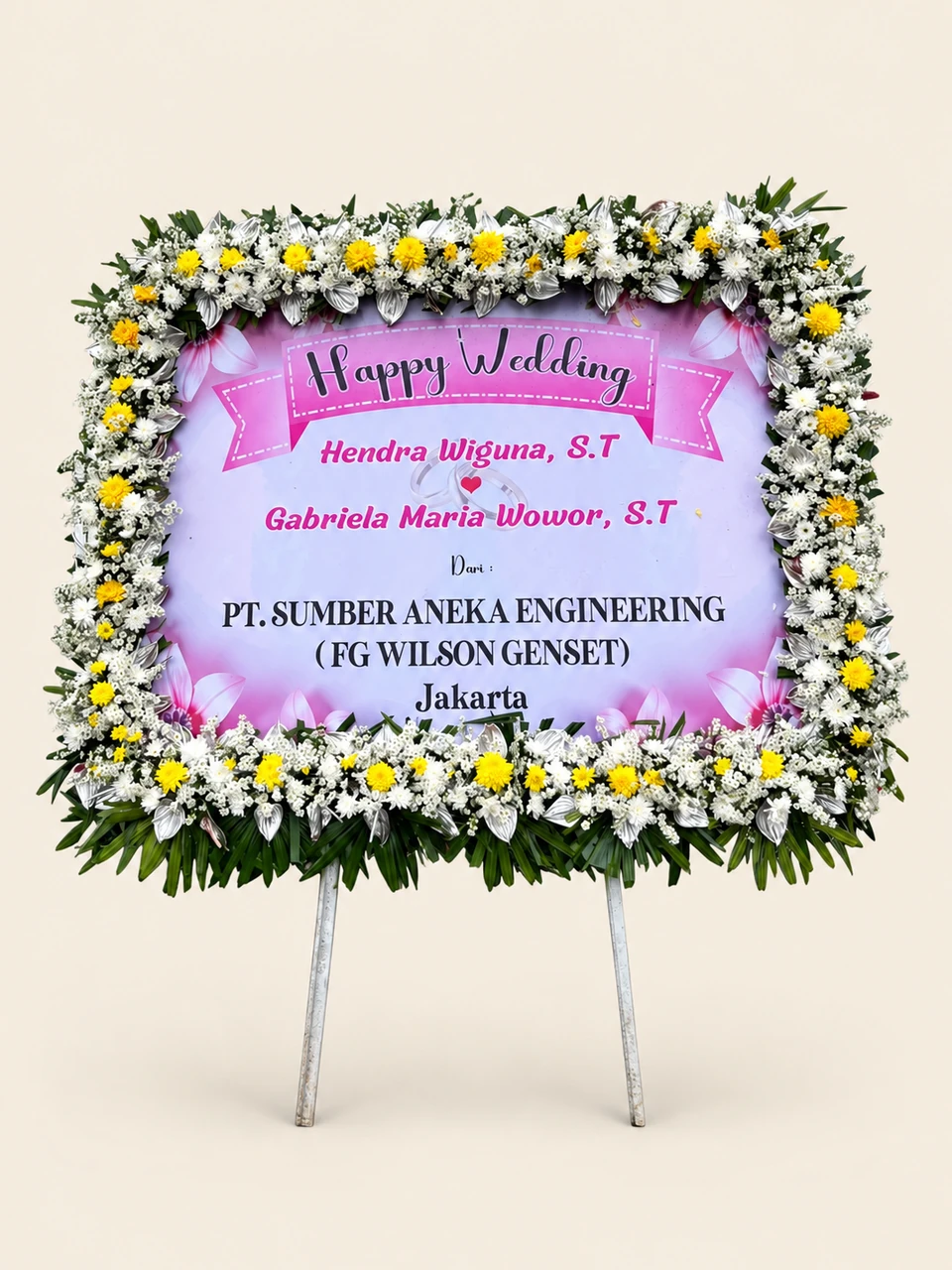 Papan Pernikahan Pink Bingkai Kuning Silver — pratinjau dengan latar krem