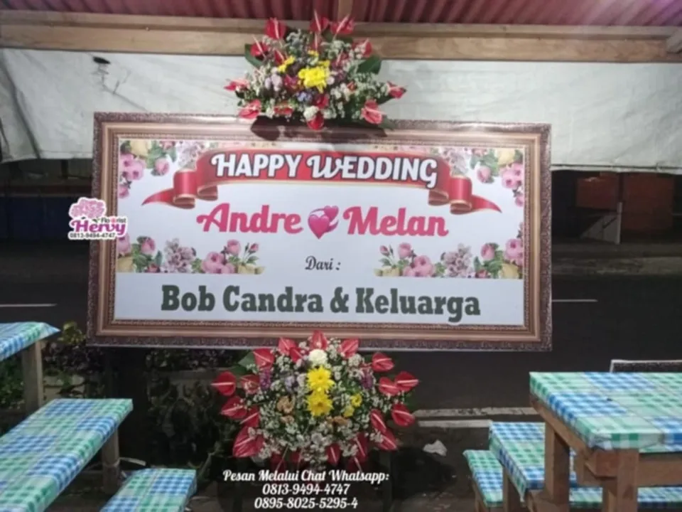 Papan Pernikahan Pink Bingkai Emas